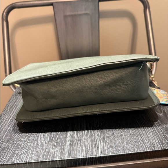 Urban Expressions Olive Floral Crossbody Bag - Picture 6 of 11